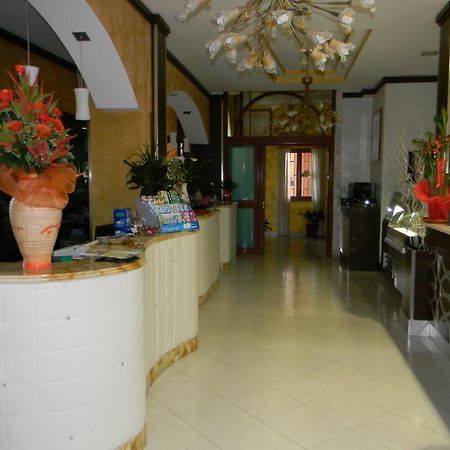 Hotel Mi.Ro. Casalnuovo Di Napoli Bagian luar foto